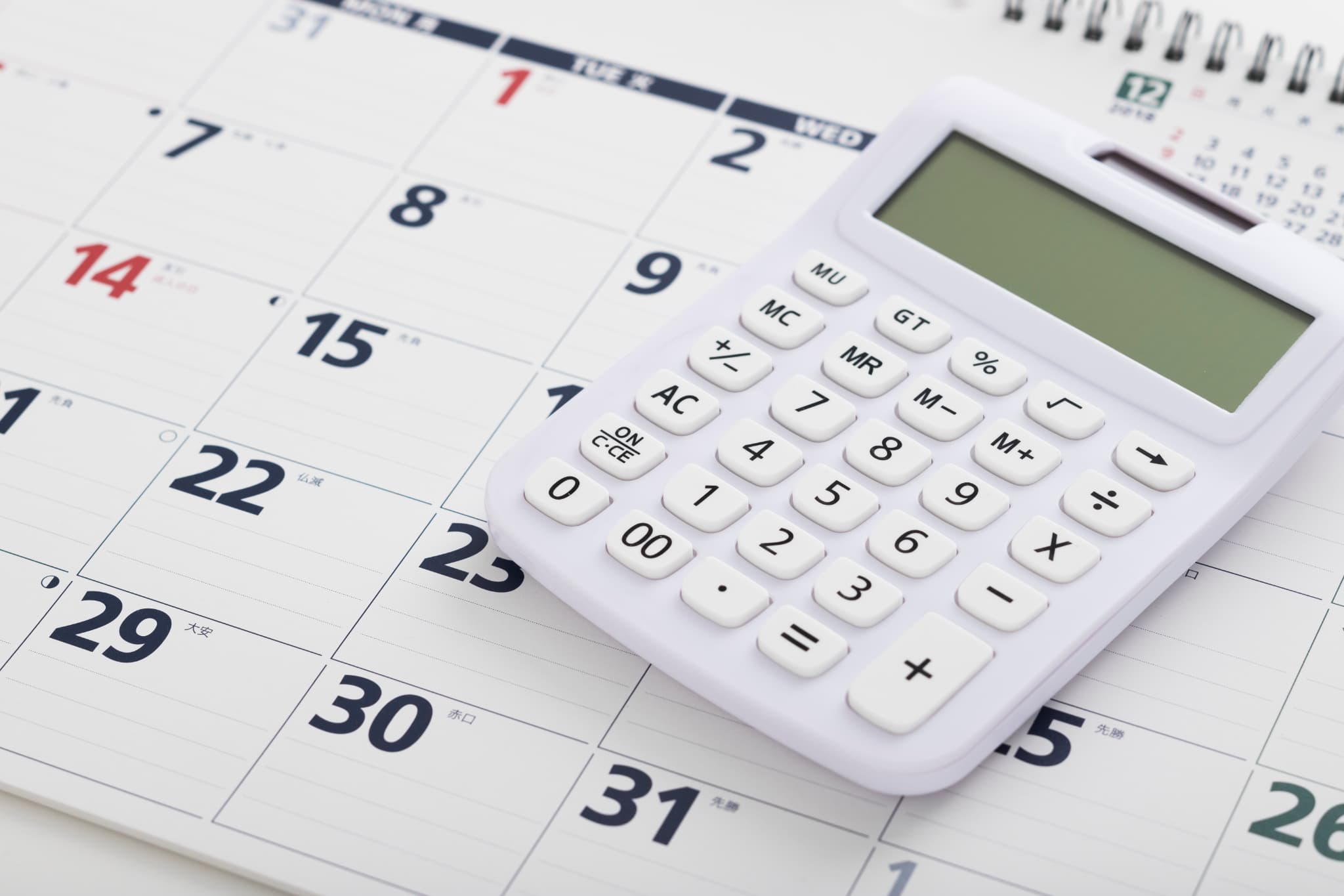 インプラントとブリッジの費用と治療期間の目安のイメージ