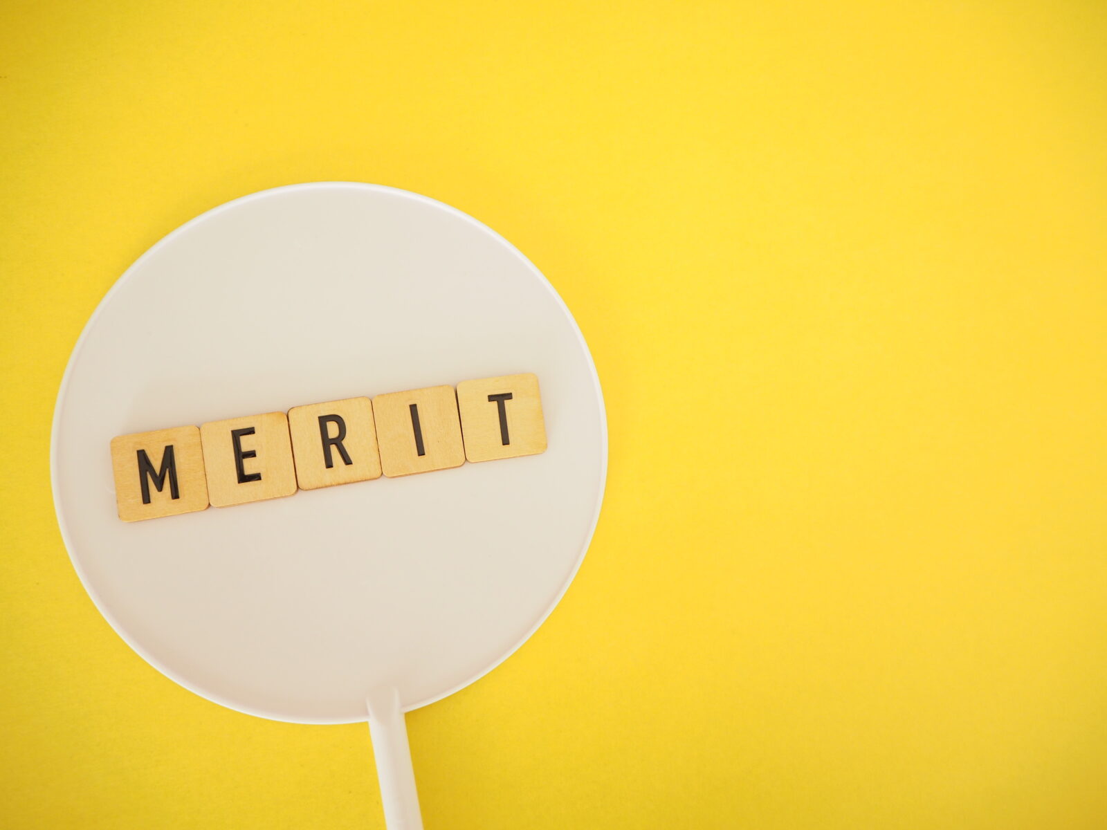 費用をかけてセラミックの歯にするメリット