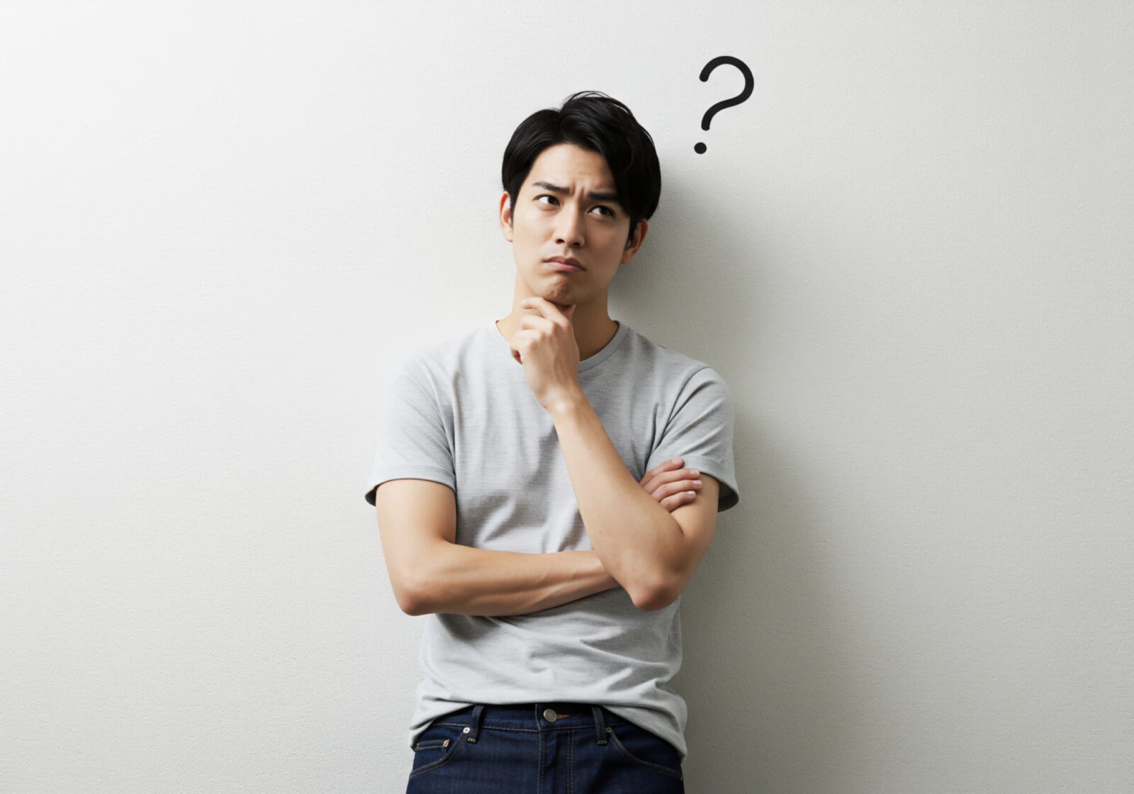 ブリッジが口臭の原因になるのか考える男性